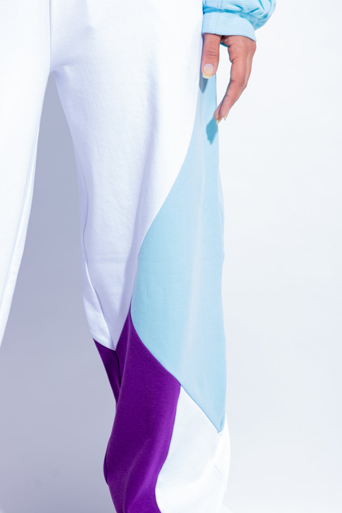 Dautee Bold Harmony Block Pants - White